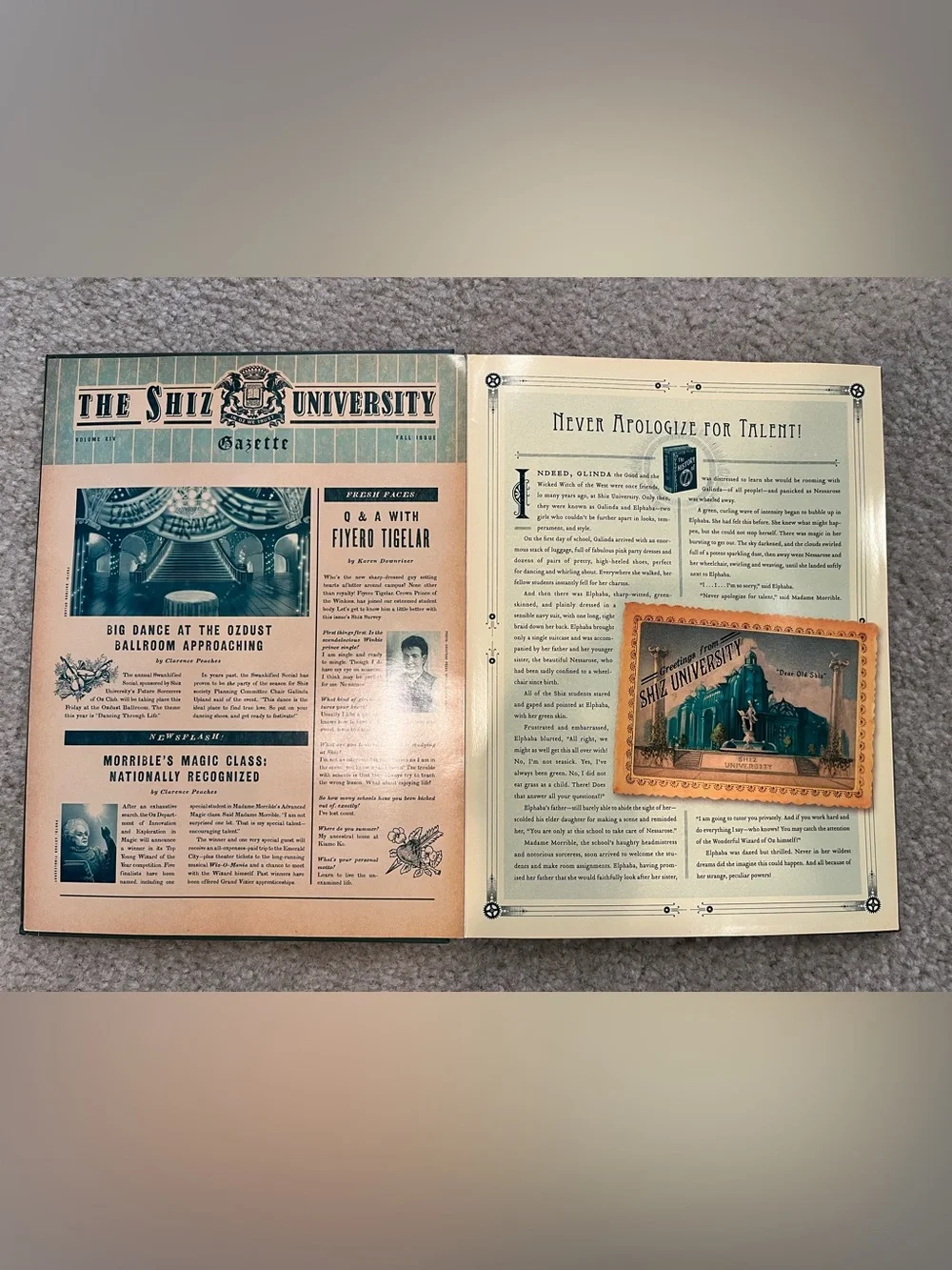 Wicked The Musical - Green Pop-Up Compendium Book